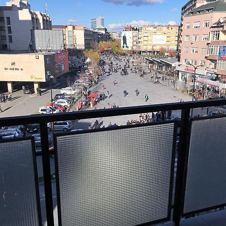 Center Apartment Pristina Buitenkant foto