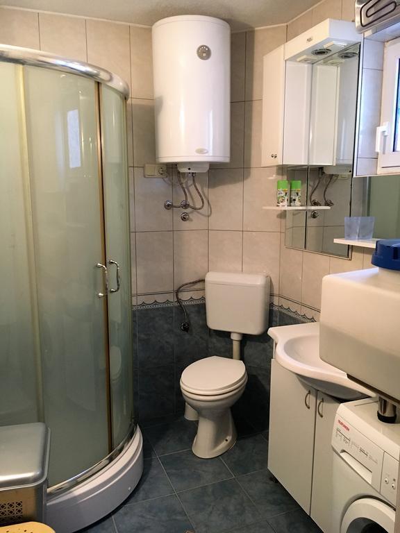 Center Apartment Pristina Buitenkant foto